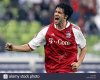 dpa-bayern-munichs-michael-ballack-cheers-after-his-3-1-goal-during-D3JKDH.jpg